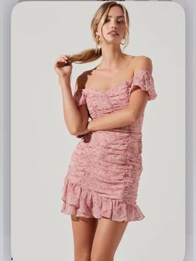 ASTR the Label Floral Ruched Off the Shoulder Dress in Pink - M